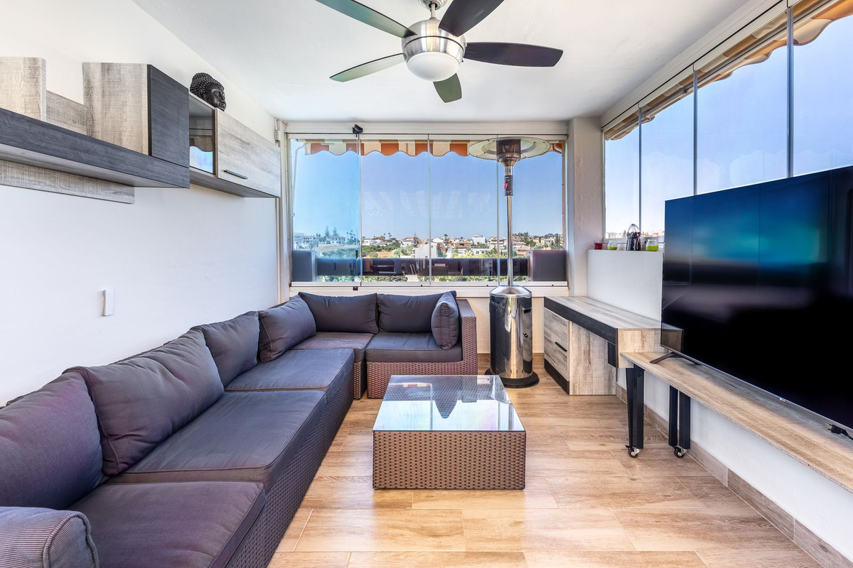 2 Bed Apartment for sale in Fuengirola Costa Del Sol, Málaga, Spain