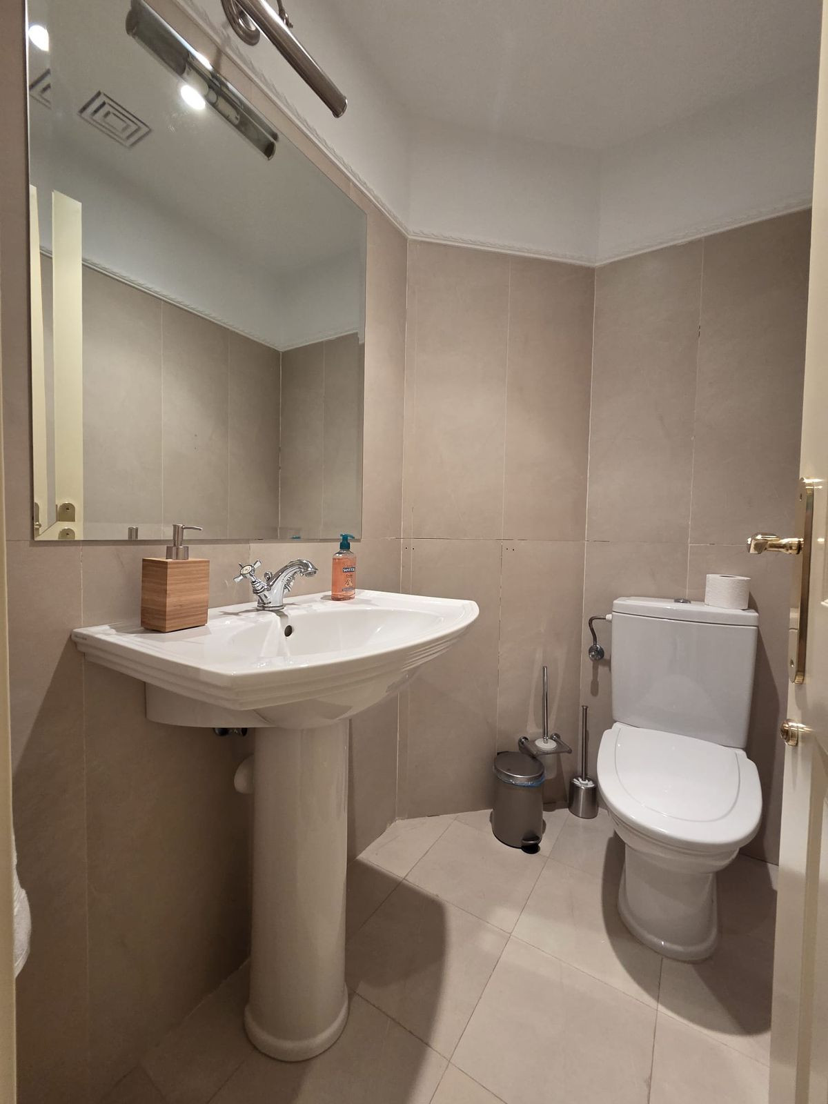 3 Bed Apartment for sale in Sierra Blanca Costa Del Sol, Málaga, Spain