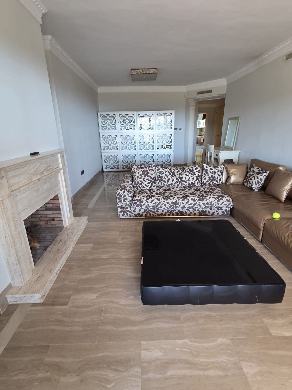 3 Bed Apartment for sale in Sierra Blanca Costa Del Sol, Málaga, Spain