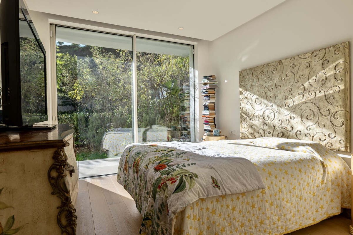 3 Bed Apartment for sale in Ojén Costa Del Sol, Málaga, Spain