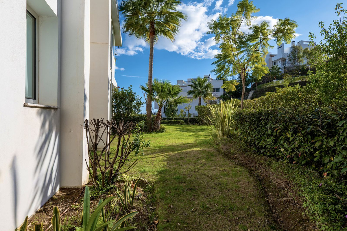 3 Bed Apartment for sale in Ojén Costa Del Sol, Málaga, Spain