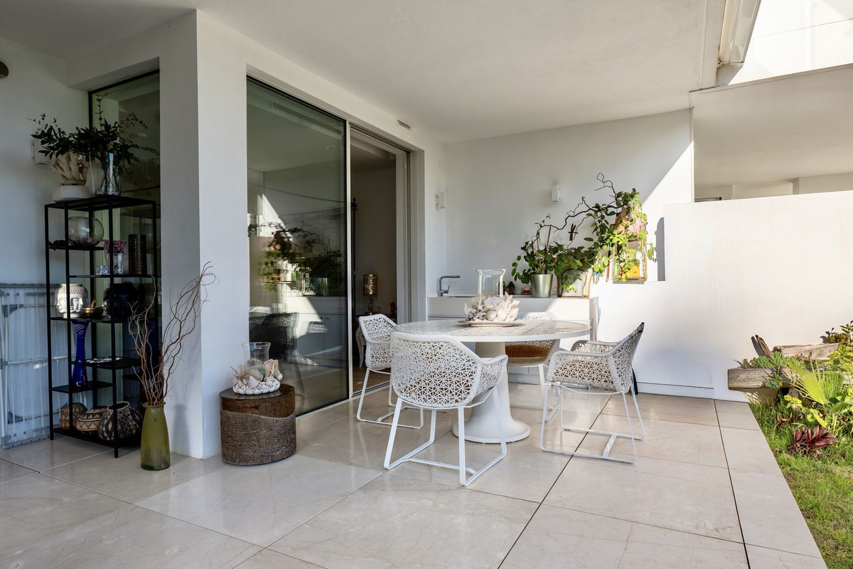 3 Bed Apartment for sale in Ojén Costa Del Sol, Málaga, Spain