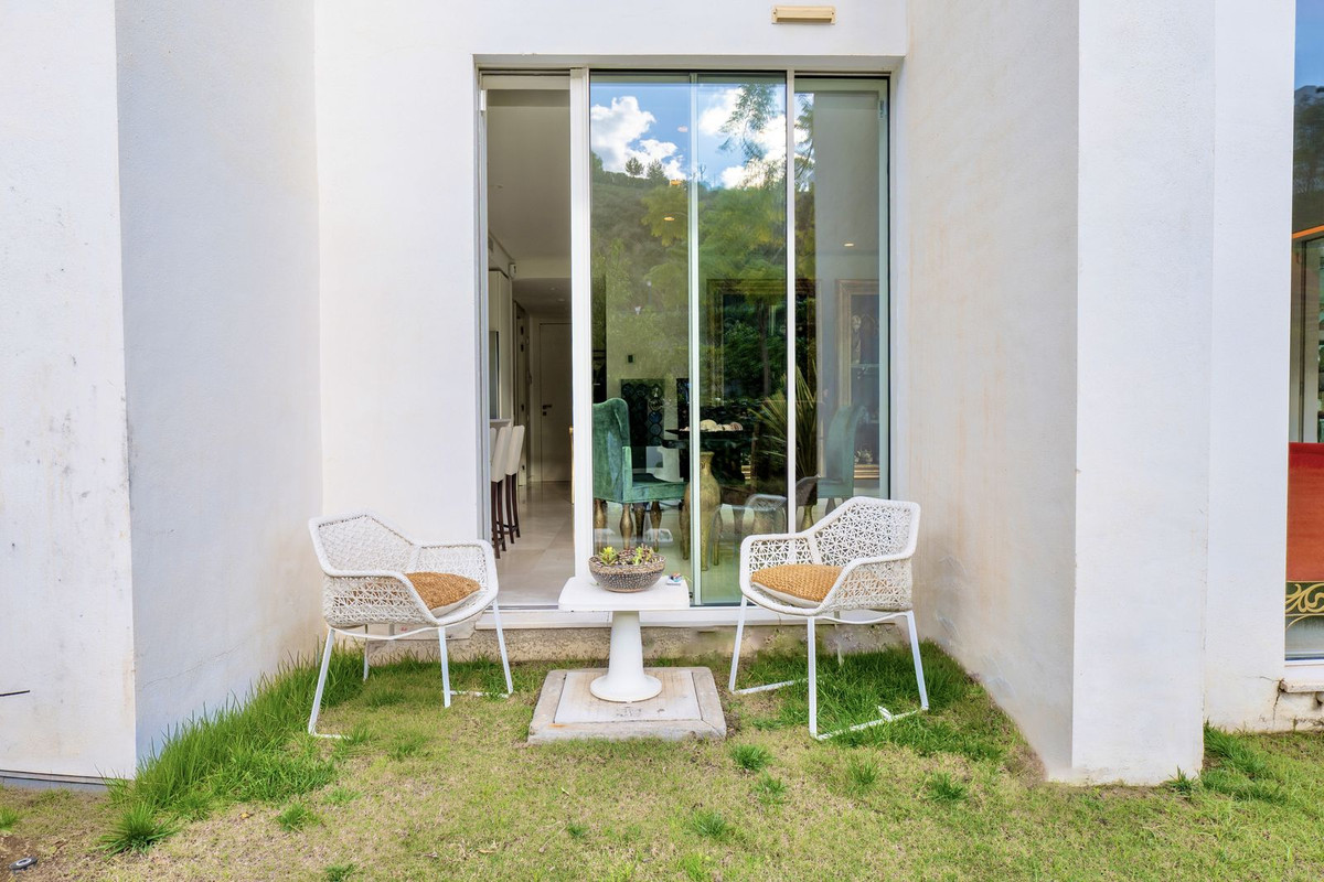 3 Bed Apartment for sale in Ojén Costa Del Sol, Málaga, Spain