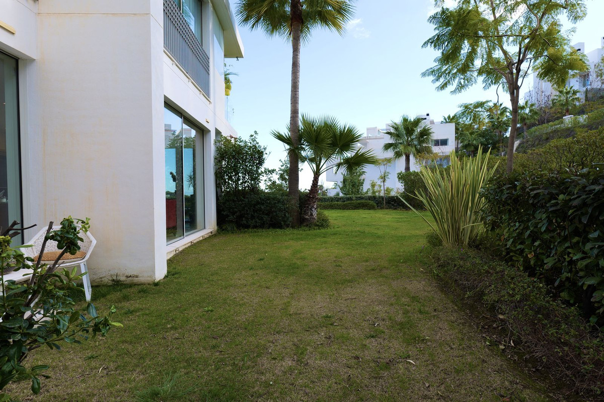 3 Bed Apartment for sale in Ojén Costa Del Sol, Málaga, Spain