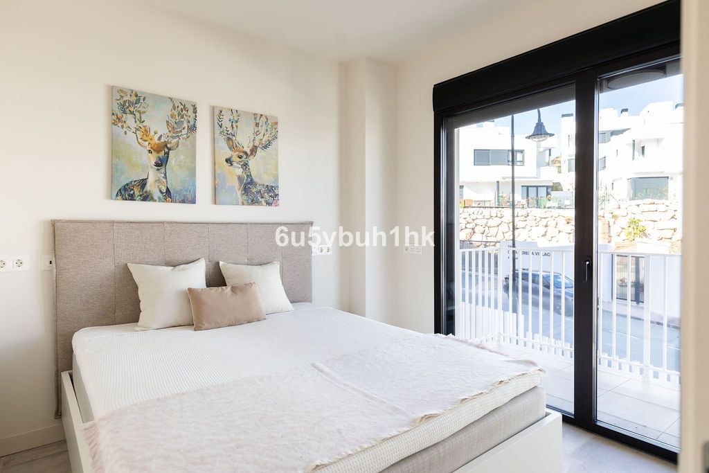Se vende Apartamento Planta Baja de 3 dormitorios en Costa Del Sol, Málaga, España
