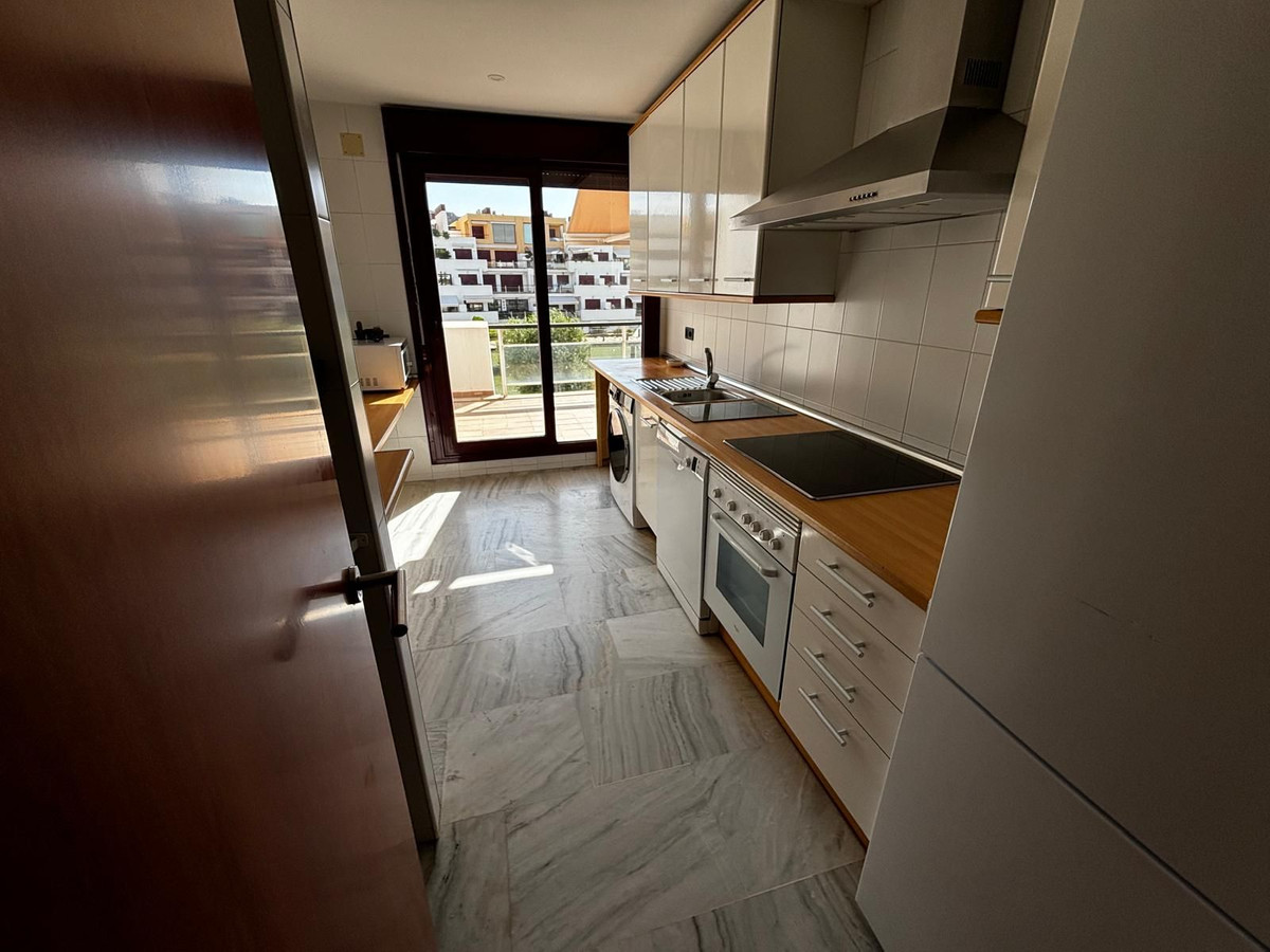 1 Bed Apartment for sale in Benahavís Costa Del Sol, Málaga, Spain