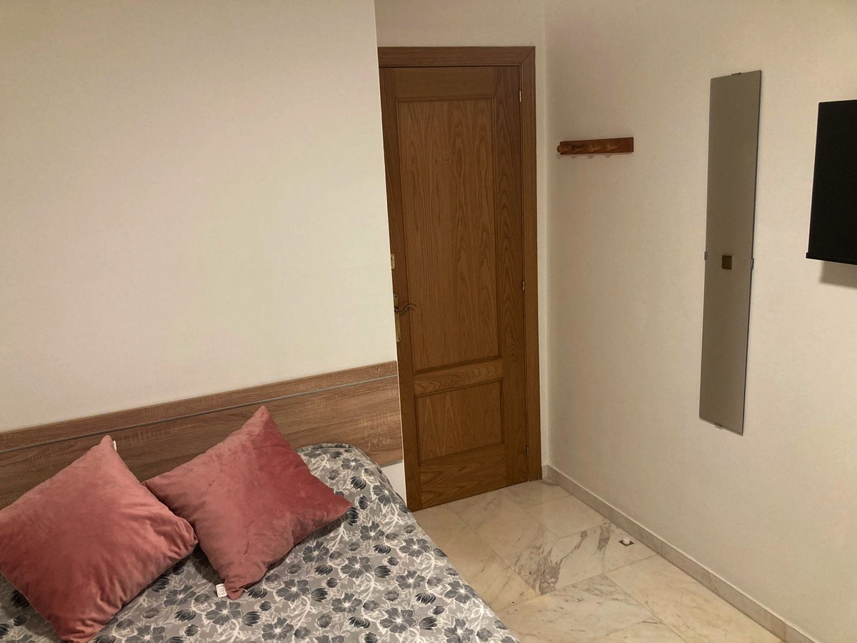 3 Bed Apartment for sale in Estepona Costa Del Sol, Málaga, Spain