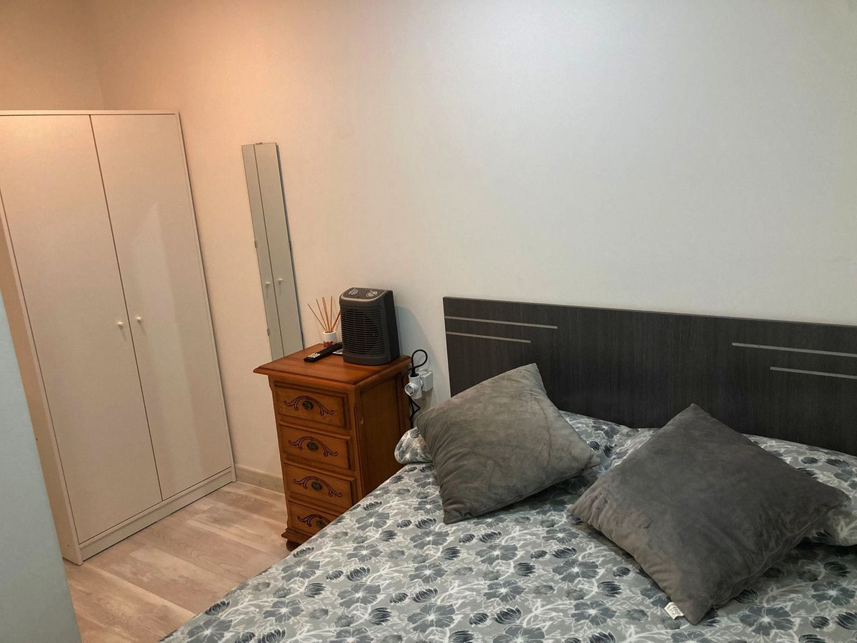 3 Bed Apartment for sale in Estepona Costa Del Sol, Málaga, Spain
