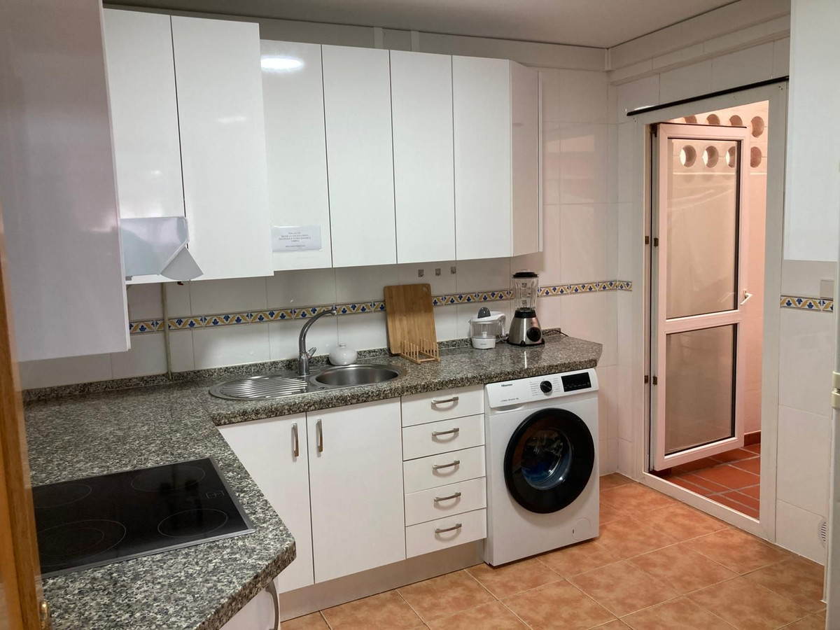 3 Bed Apartment for sale in Estepona Costa Del Sol, Málaga, Spain