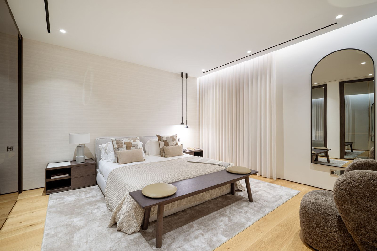 Se vende Apartamento Planta Baja de 5 dormitorios en Costa Del Sol, Málaga, España