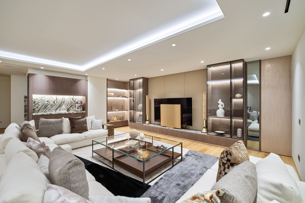 Se vende Apartamento Planta Baja de 5 dormitorios en Costa Del Sol, Málaga, España