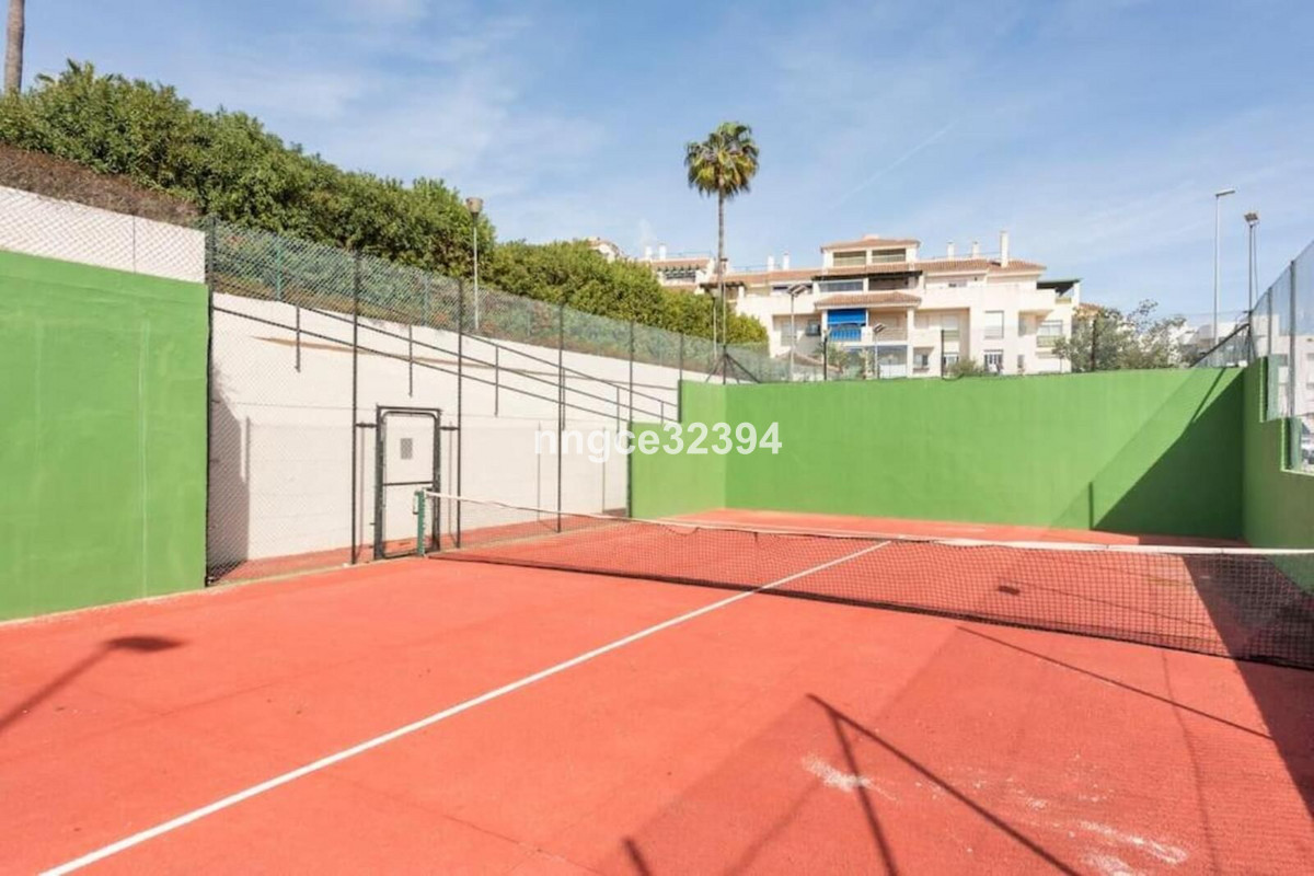 2 Bed Apartment for sale in Puerto Banús Costa Del Sol, Málaga, Spain