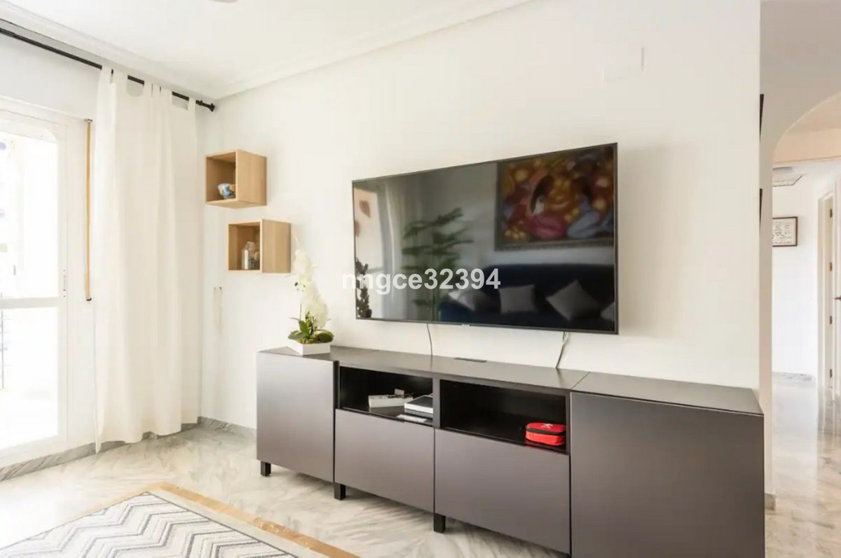 2 Bed Apartment for sale in Puerto Banús Costa Del Sol, Málaga, Spain