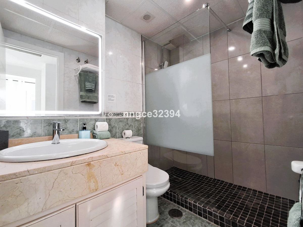 2 Bed Apartment for sale in Puerto Banús Costa Del Sol, Málaga, Spain