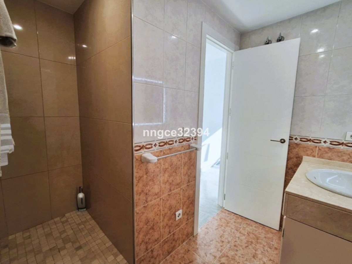 2 Bed Apartment for sale in Puerto Banús Costa Del Sol, Málaga, Spain