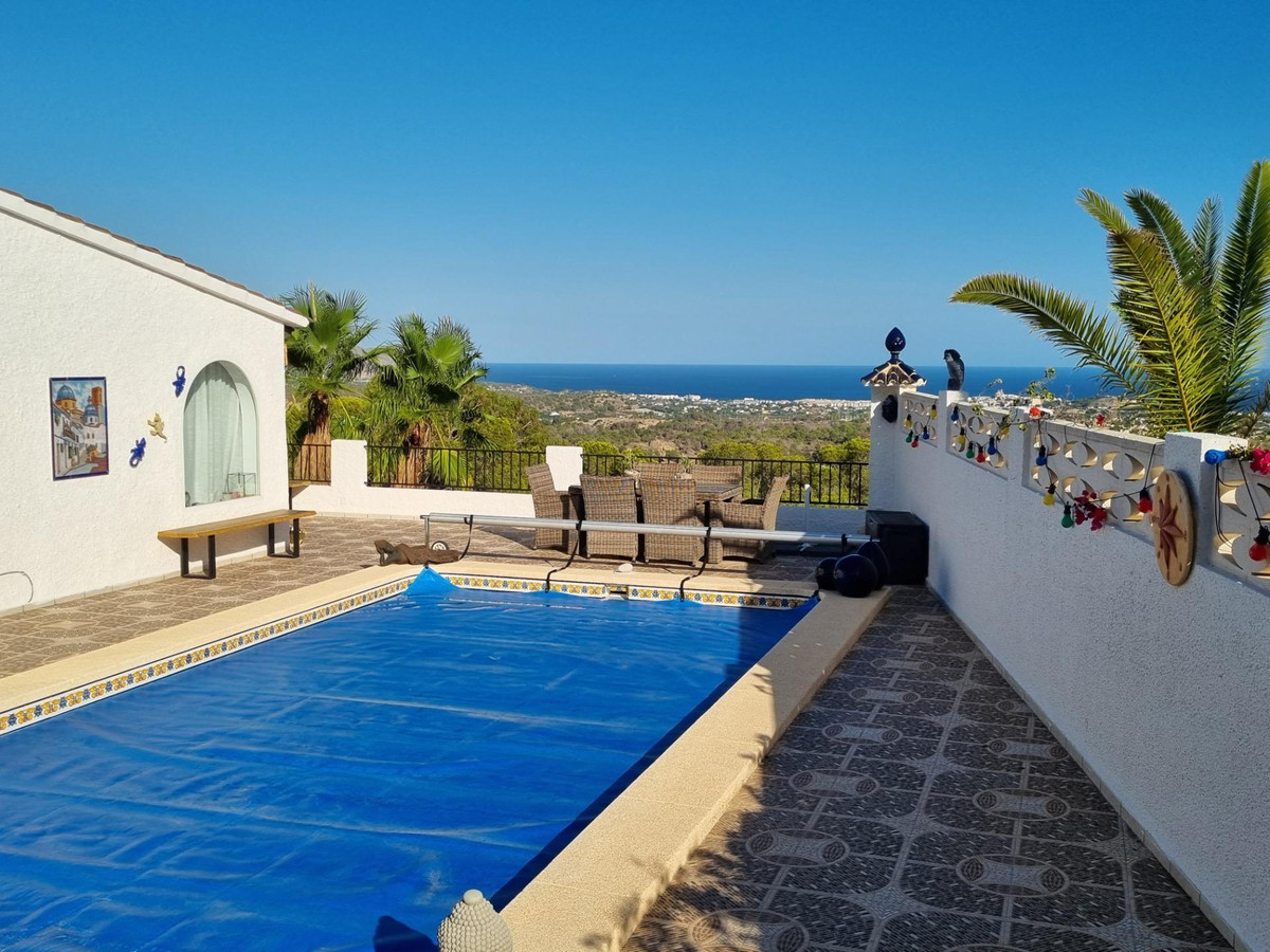 3 Bed Townhouse for sale in La Nucia Costa Blanca, Alicante, Spain
