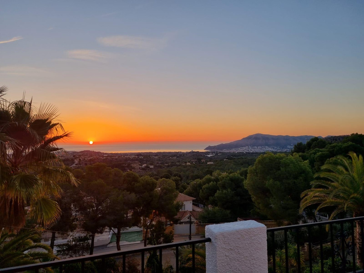 3 Bed Townhouse for sale in La Nucia Costa Blanca, Alicante, Spain