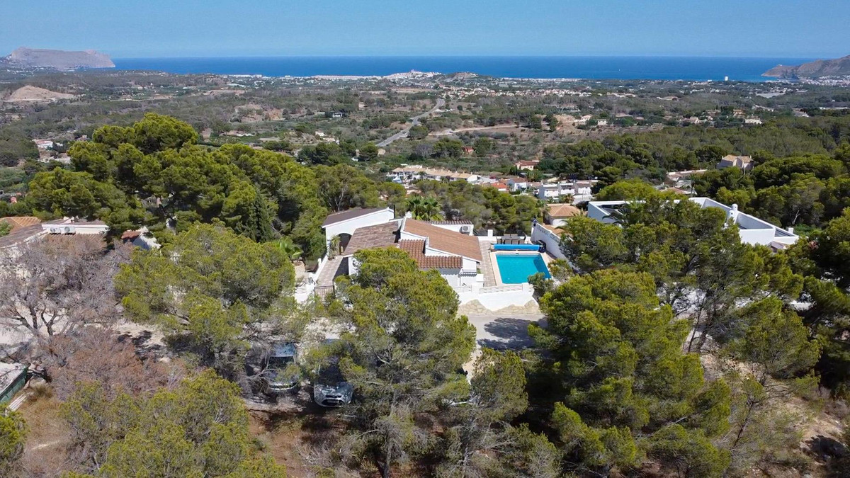 3 Bed Townhouse for sale in La Nucia Costa Blanca, Alicante, Spain