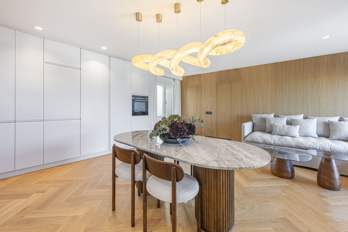 2 Bed Apartment for sale in Puerto Banús Costa Del Sol, Málaga, Spain