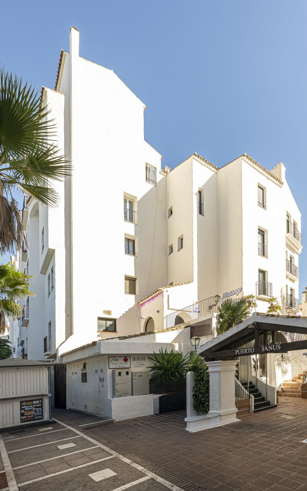 2 Bed Apartment for sale in Puerto Banús Costa Del Sol, Málaga, Spain