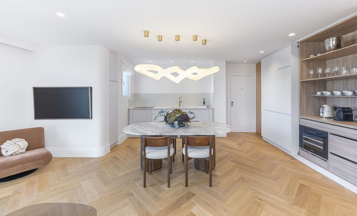 2 Bed Apartment for sale in Puerto Banús Costa Del Sol, Málaga, Spain