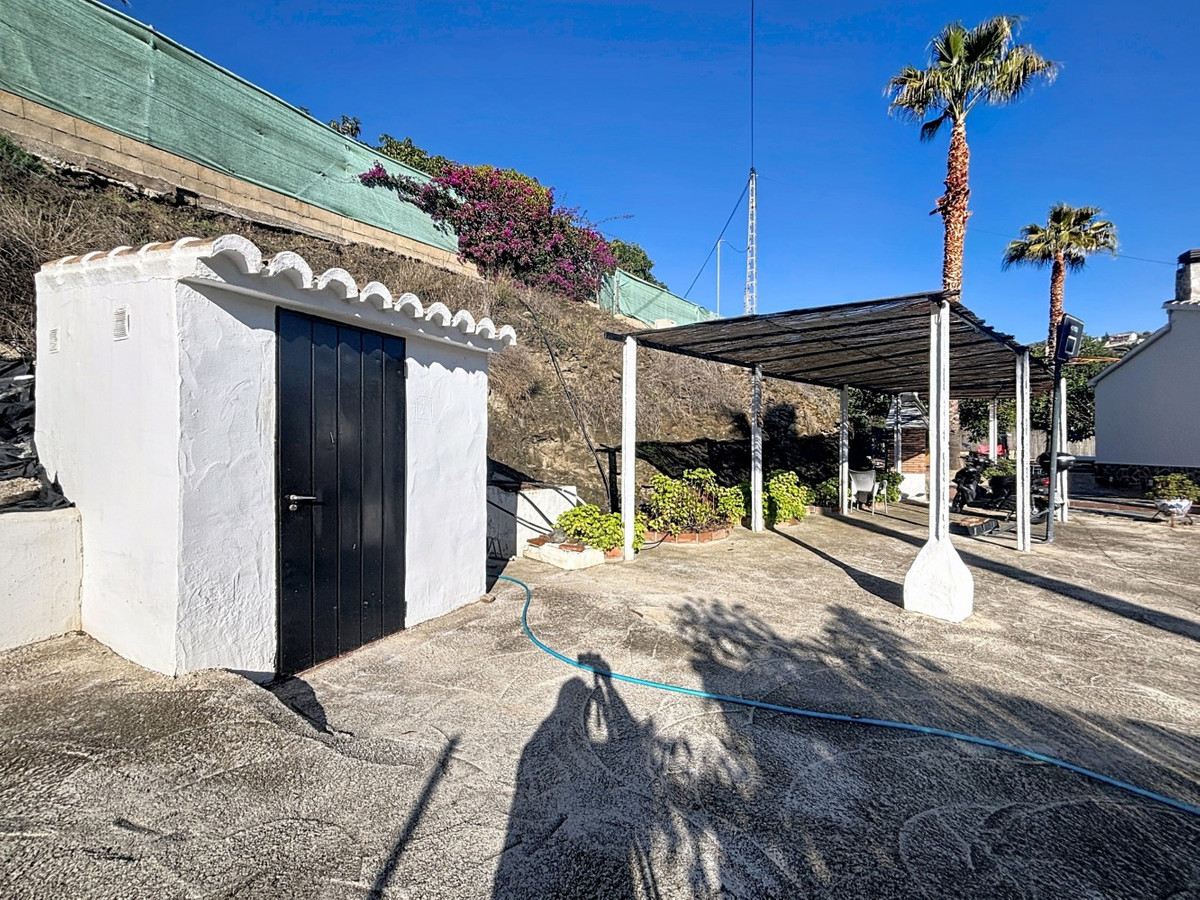 2 Bed Townhouse for sale in Frigiliana Costa Del Sol East, Málaga, Spain