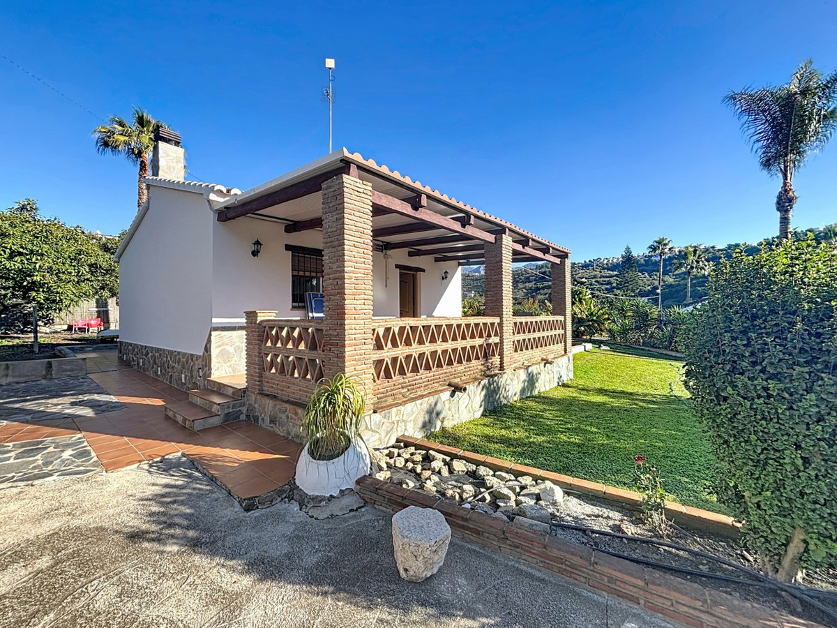 2 Bed Townhouse for sale in Frigiliana Costa Del Sol East, Málaga, Spain