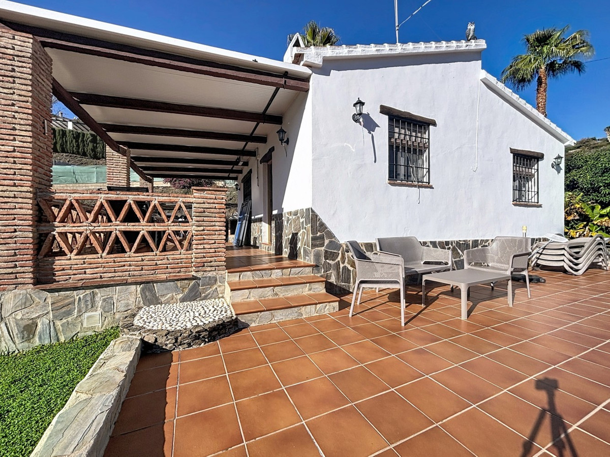 2 Bed Townhouse for sale in Frigiliana Costa Del Sol East, Málaga, Spain
