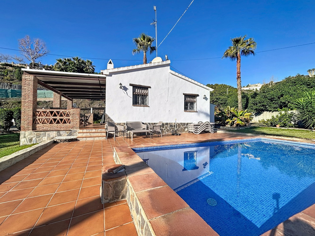 2 Bed Townhouse for sale in Frigiliana Costa Del Sol East, Málaga, Spain