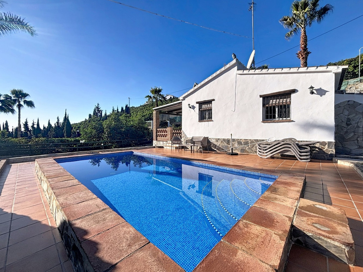 2 Bed Townhouse for sale in Frigiliana Costa Del Sol East, Málaga, Spain