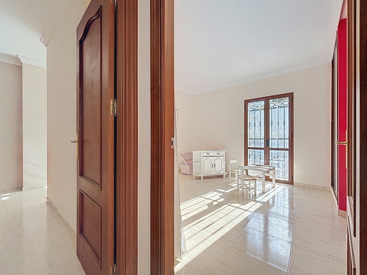 Se vende Villa - Chalet de 8 dormitorios en Costa Del Sol East, Málaga, España