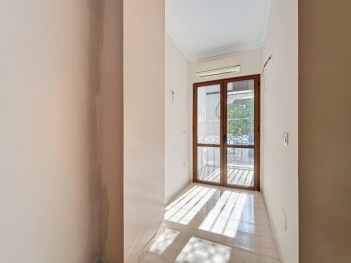 Se vende Villa - Chalet de 8 dormitorios en Costa Del Sol East, Málaga, España