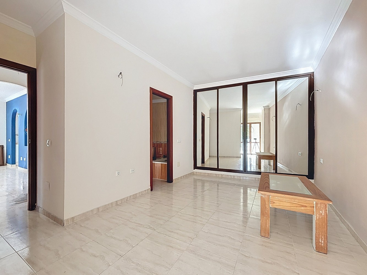 Se vende Villa - Chalet de 8 dormitorios en Costa Del Sol East, Málaga, España