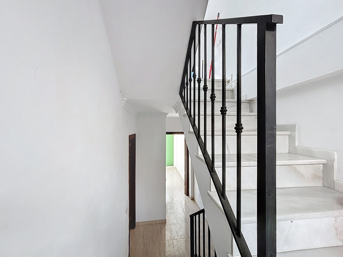 Se vende Villa - Chalet de 8 dormitorios en Costa Del Sol East, Málaga, España