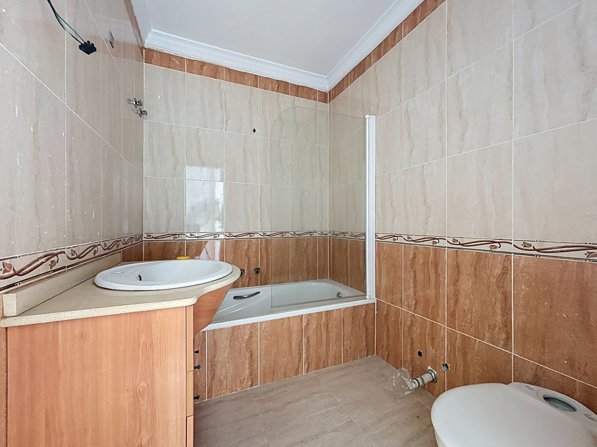 Se vende Villa - Chalet de 8 dormitorios en Costa Del Sol East, Málaga, España