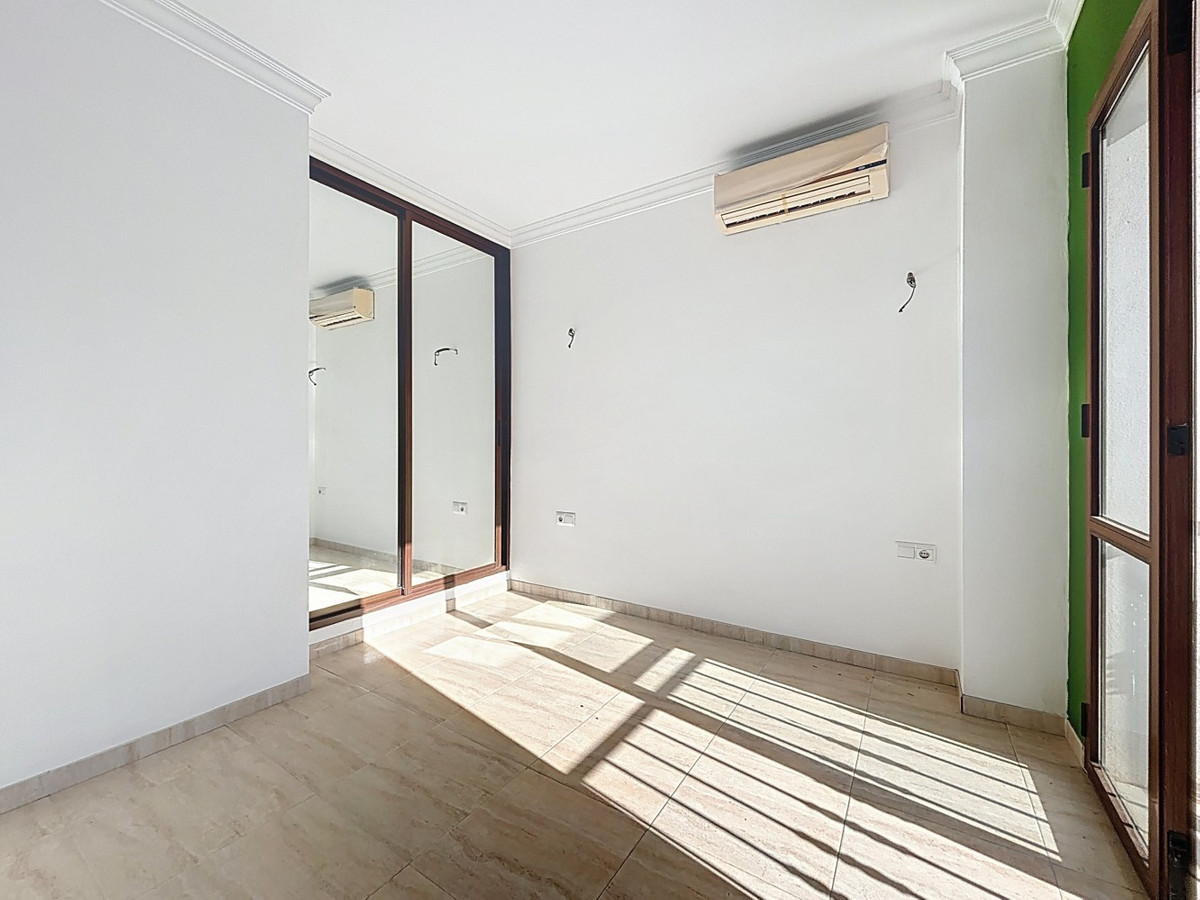 Se vende Villa - Chalet de 8 dormitorios en Costa Del Sol East, Málaga, España