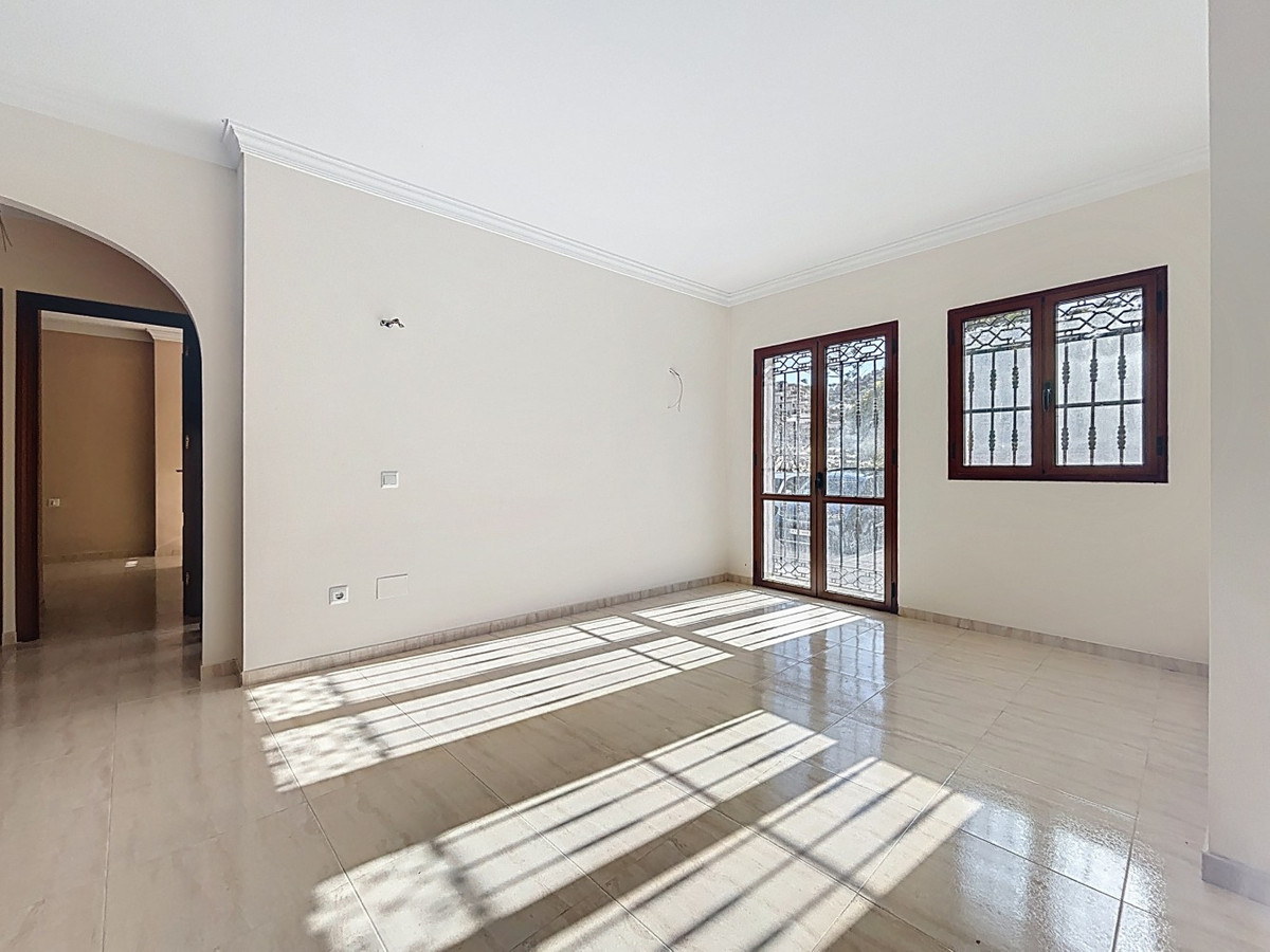 Se vende Villa - Chalet de 8 dormitorios en Costa Del Sol East, Málaga, España