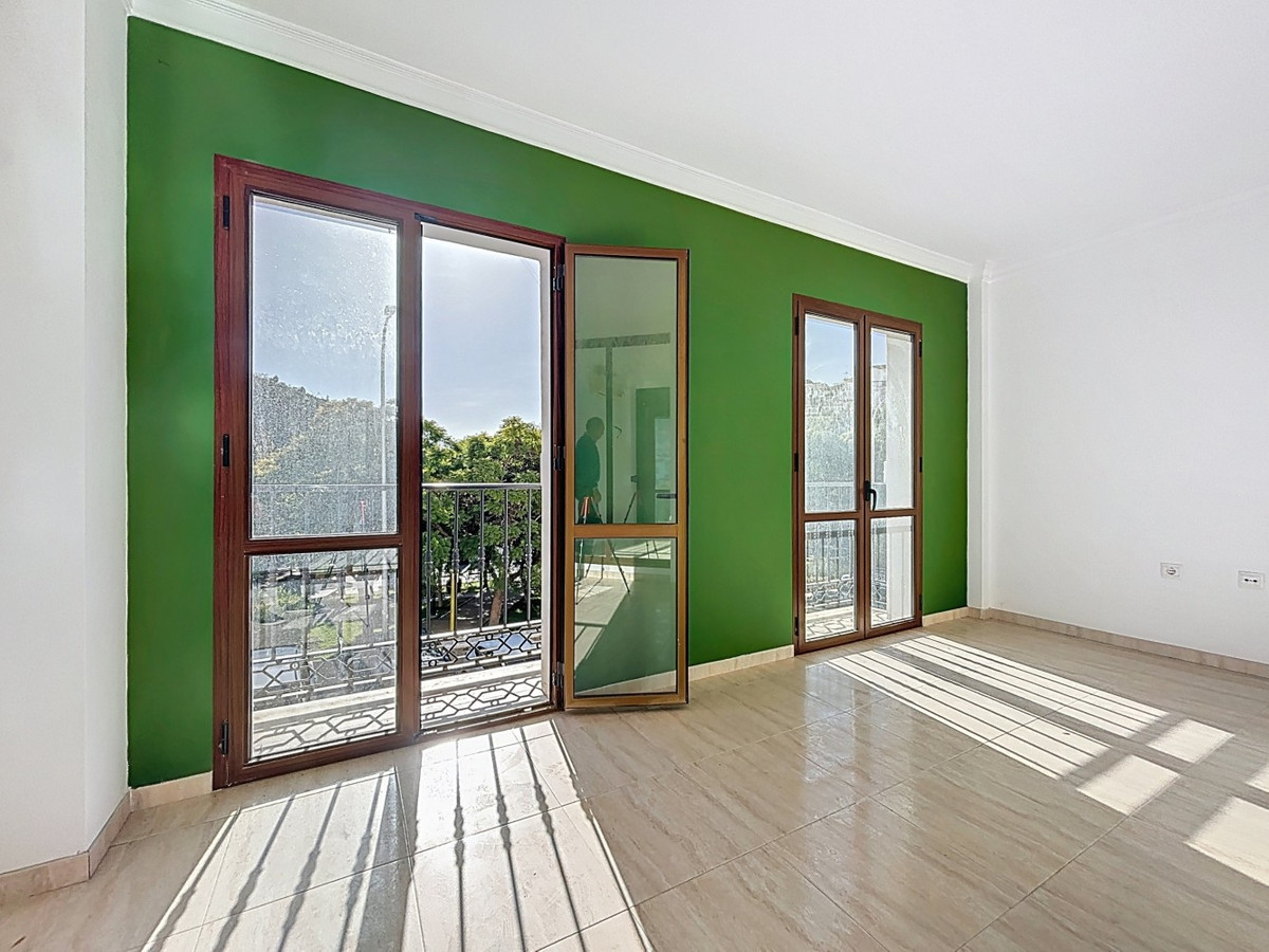 Se vende Villa - Chalet de 8 dormitorios en Costa Del Sol East, Málaga, España