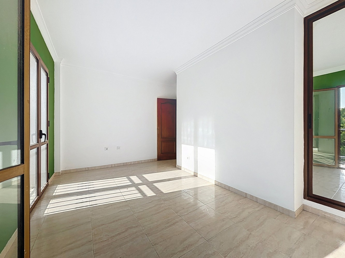 Se vende Villa - Chalet de 8 dormitorios en Costa Del Sol East, Málaga, España