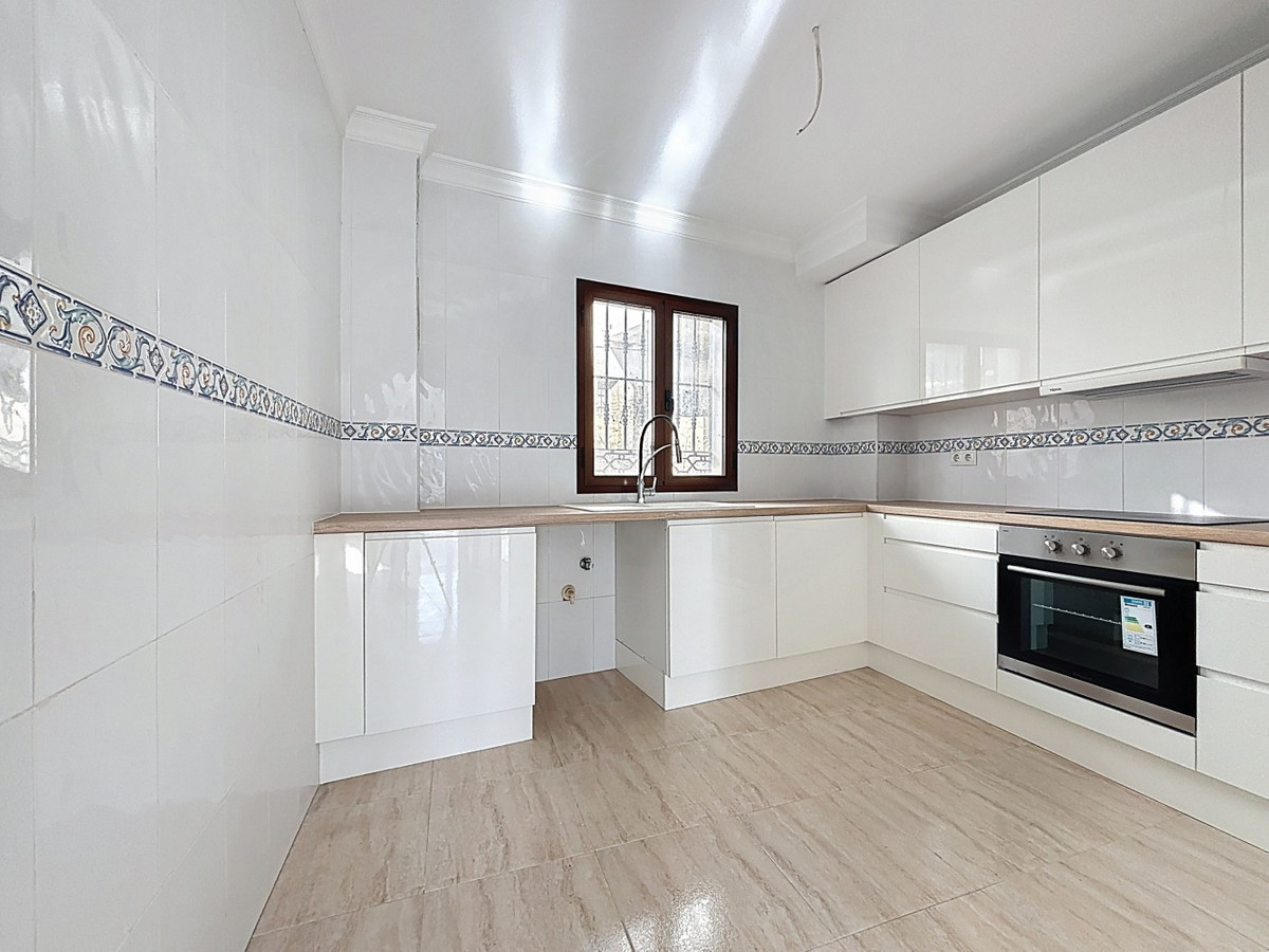 Se vende Villa - Chalet de 8 dormitorios en Costa Del Sol East, Málaga, España