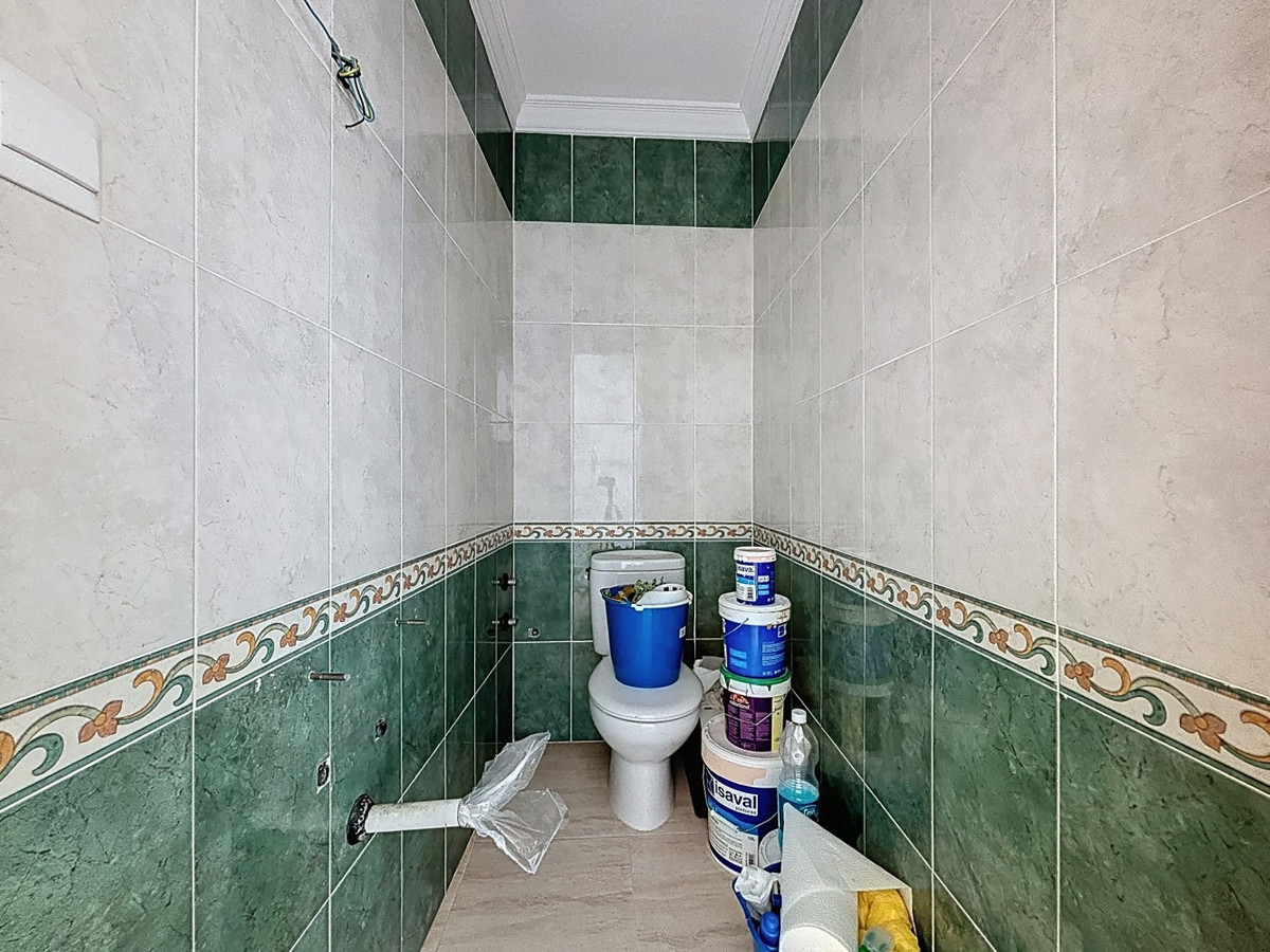 Se vende Villa - Chalet de 8 dormitorios en Costa Del Sol East, Málaga, España