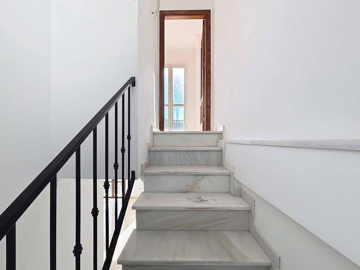 Se vende Villa - Chalet de 8 dormitorios en Costa Del Sol East, Málaga, España