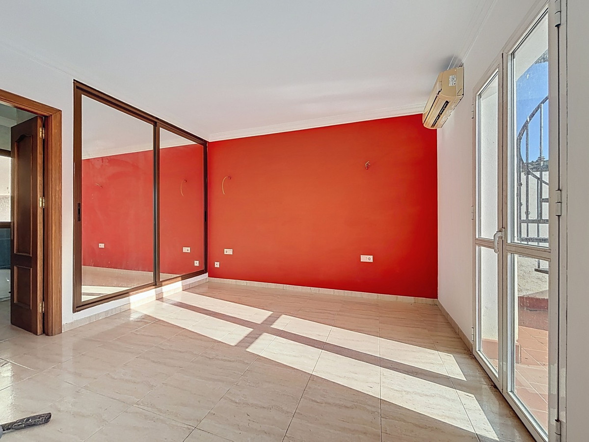 Se vende Villa - Chalet de 8 dormitorios en Costa Del Sol East, Málaga, España