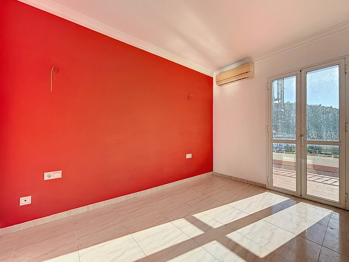 Se vende Villa - Chalet de 8 dormitorios en Costa Del Sol East, Málaga, España