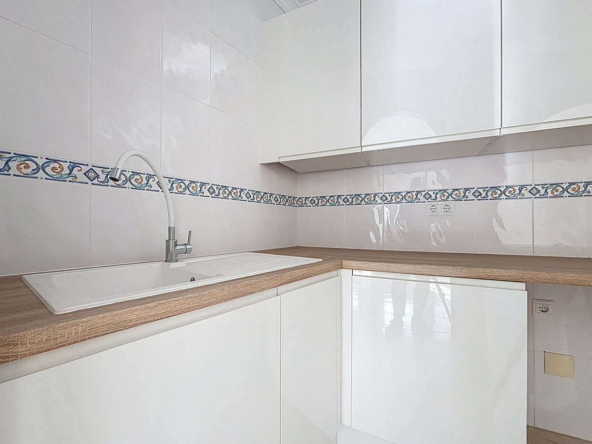 Se vende Villa - Chalet de 8 dormitorios en Costa Del Sol East, Málaga, España