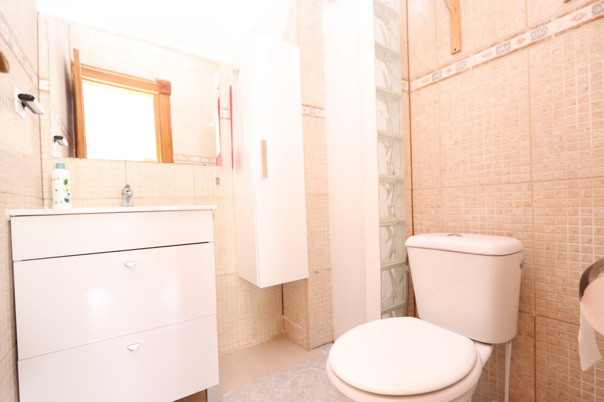 Se vende Pareada de 3 dormitorios en Costa Blanca, Alicante, España