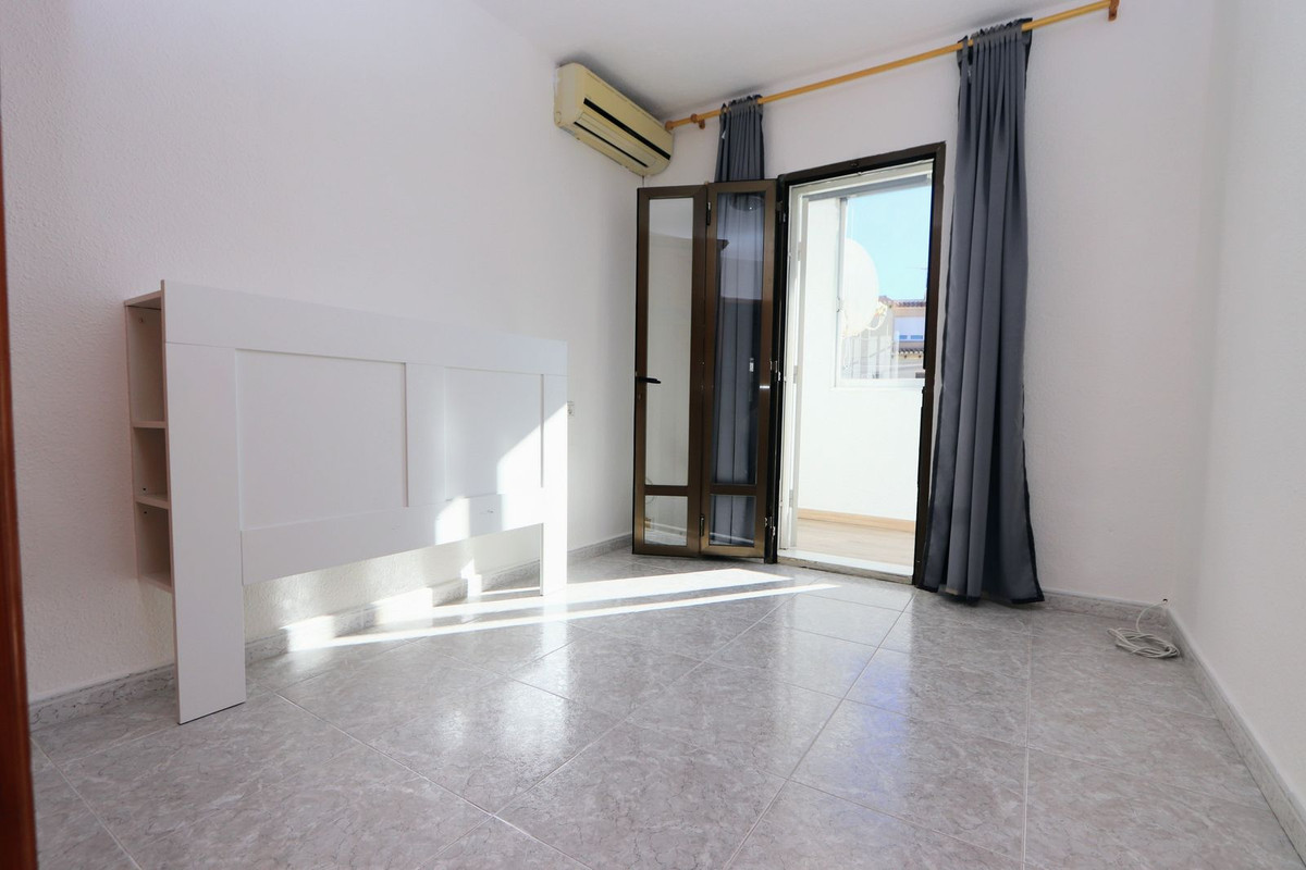 Se vende Pareada de 3 dormitorios en Costa Blanca, Alicante, España