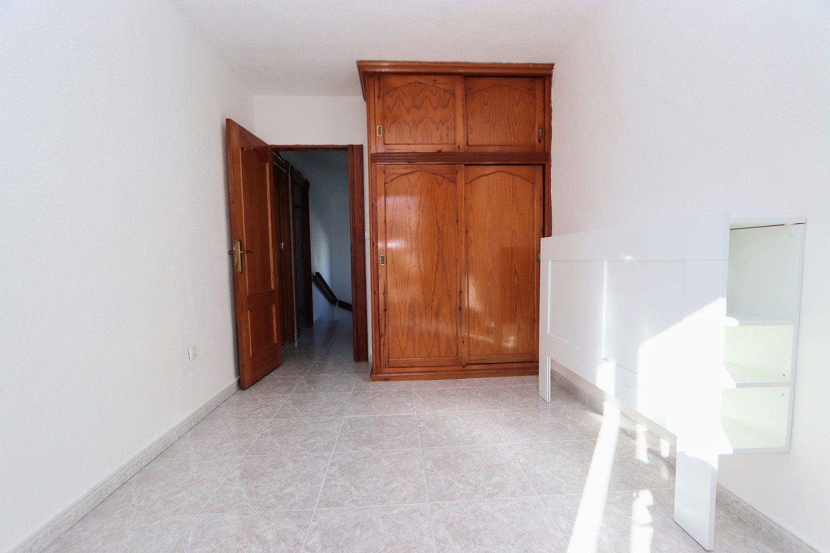 Se vende Pareada de 3 dormitorios en Costa Blanca, Alicante, España