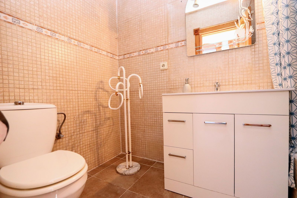 Se vende Pareada de 3 dormitorios en Costa Blanca, Alicante, España