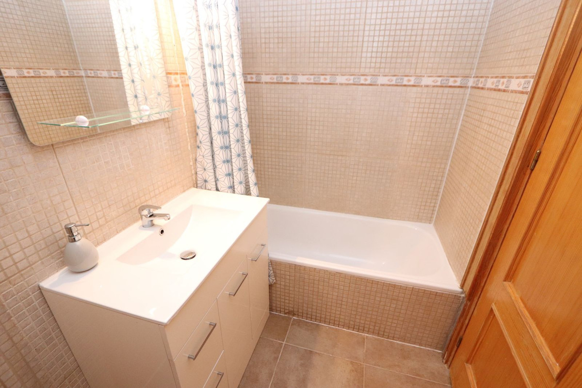 Se vende Pareada de 3 dormitorios en Costa Blanca, Alicante, España